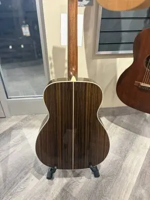 Martin Guitars - J-40 2