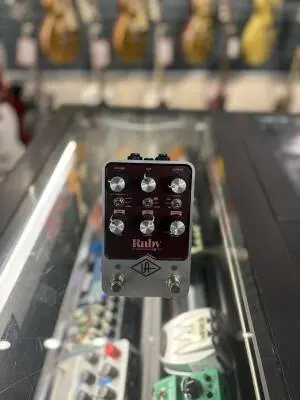 Universal Audio - Ruby '63 Top Boost Amp Pedal