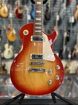 Gibson Les Paul 70s Deluxe 2