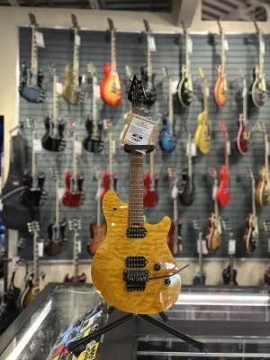 EVH - Wolfgang Standard in Trans Amber COMES WITH MOLDED HARDCASE