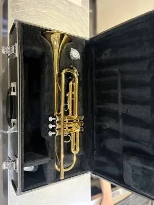 Yamaha Band - ML Bore Trumpet Monel Gold Lacquer