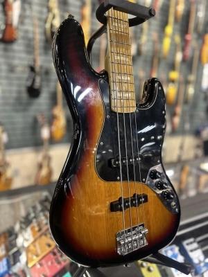 Squier Vintage Modified '77 J-Bass 3TS 2