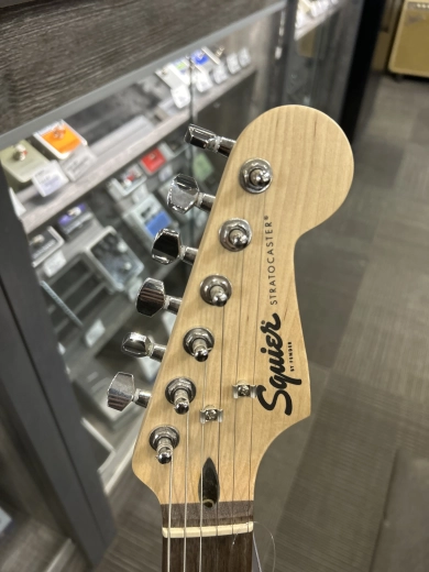 Squier HSS Bullet Stratocaster 3