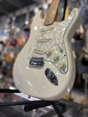 Squier Stratocaster - Fender Squier Strat 2