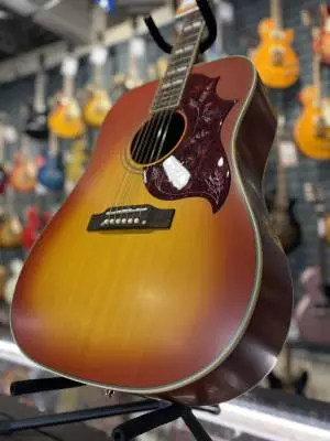 Epiphone - Acoustic Gibson Inspired Hummingbird 2