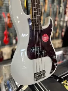Squier Classic Vibe 60s P-Bass Olympic White 2