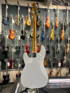 Squier Classic Vibe 60s P-Bass Olympic White 4