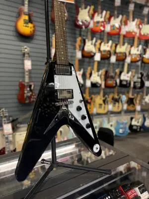 Epiphone - Flying V in Ebony 2