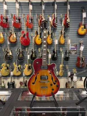 LeMarquis F4000 Cherry Burst