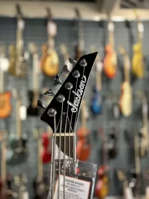 Jackson Guitars X Series Concert Bass 3