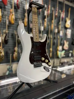 Fender Player Strat HSS 2