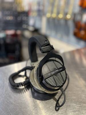 \"バイブレーターす\" beyerdynamic - DT 990 PRO s-l400.jpg