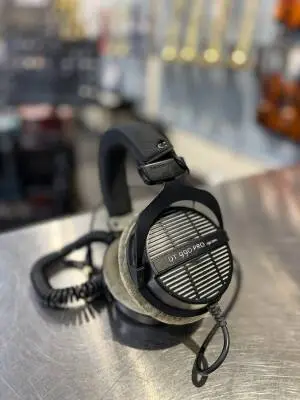 Beyerdynamic - DT990 PRO Studio Headphones-250