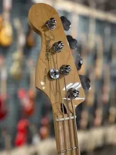 Fender Player J-Bass LH Black 3