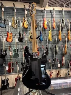 Fender Player J-Bass LH Black 4
