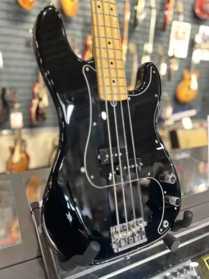 Fender Am Pro P-Bass Black 2