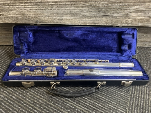 VINTAGE ARMSTRONG 103 FLUTE OUTFIT