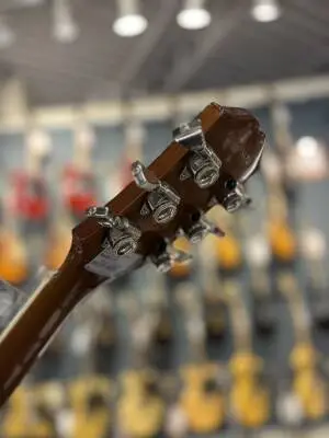 Epiphone - Les Paul Modern in Sparkle Burgundy 2