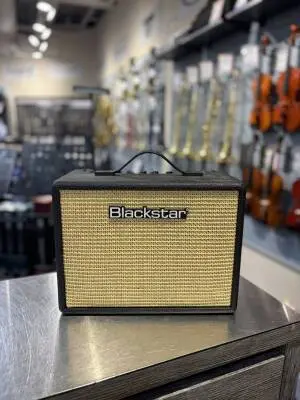 Blackstar Amplification - DEBUT-15E-BLK