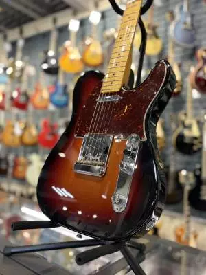 Fender Pro II Tele in 3-Tone Sunburst 2
