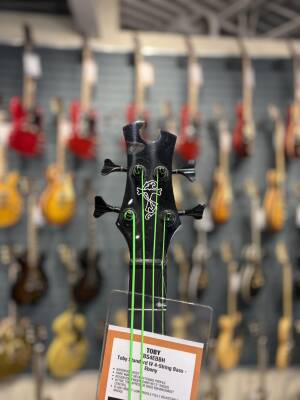 Epiphone Toby Standard IV 4-String Bass - Ebony