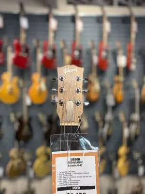 Gibson - G45 in Antique Natural Finish 2