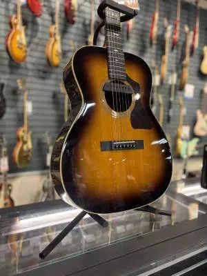 GUILD GAD30 REATB WITH CASE 2