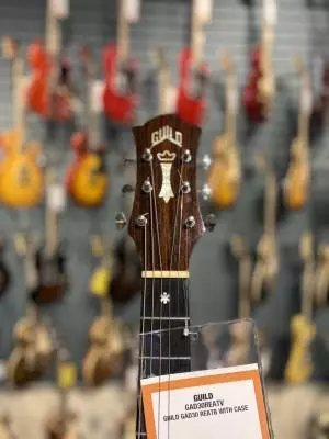 GUILD GAD30 REATB WITH CASE 2