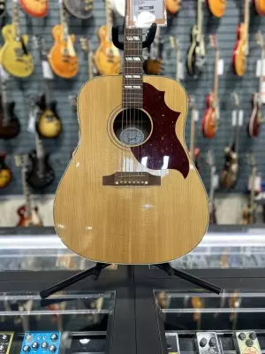 Gibson Hummingbird Studio 2