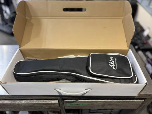 Aklot Soprano Ukulele with Gigbag and Strap 2