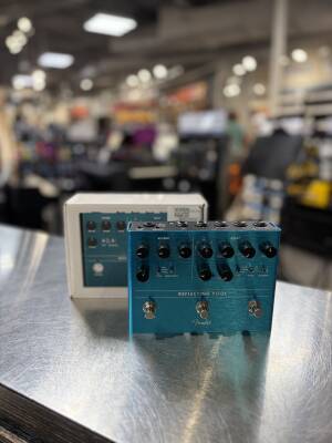 Fender Reflecting Pool Delay/Reverb | Long & McQuade