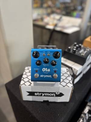 Strymon DBucket Chorus And Vibrato Effects Pedal | Long & McQuade