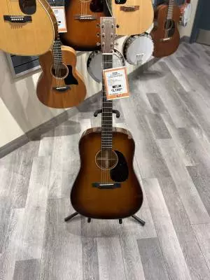 Martin Guitars - D-18 AMBER V18
