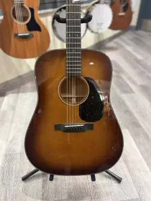 Martin Guitars - D-18 AMBER V18 2