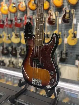 Fender - American Pro P-Bass with Drop D Tuner Key 2