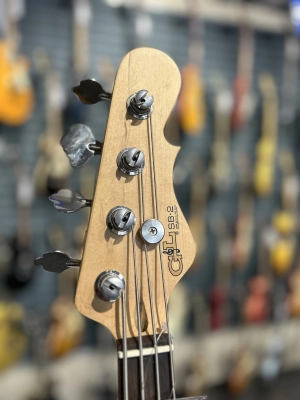 G&L USA SB-2 Cream 3