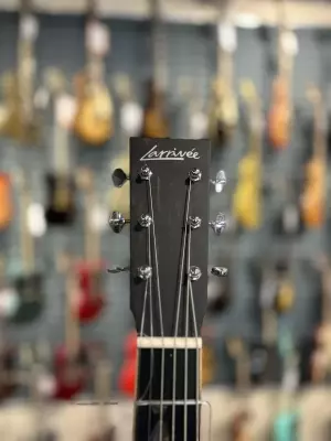 Larrivee - OM-40 Folk Guitar 3