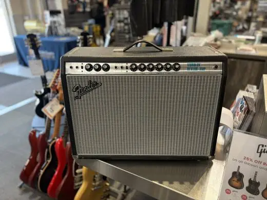 Fender - '68 Custom Vibrolux