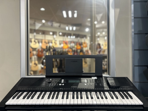 Yamaha 61 Key PSRE373