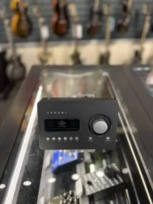 Universal Audio - UA-ARROW