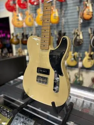 Fender - Noventa Tele MN in Vintage Blonde 2
