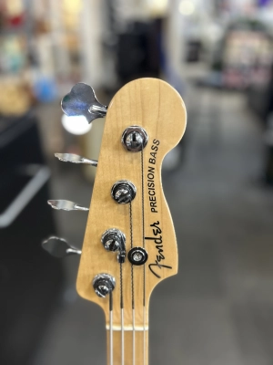 Fender American Elite Precision Bass 3