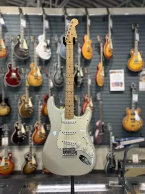 Mexican Standard Stratocaster