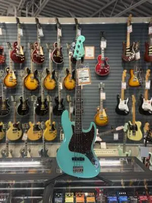 Fender - American Vintage II '66 J Bass in Seafoam Green