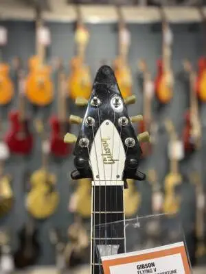 GIBSON FLYING V W/EVERTUNE 2
