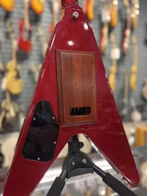 GIBSON FLYING V W/EVERTUNE 2