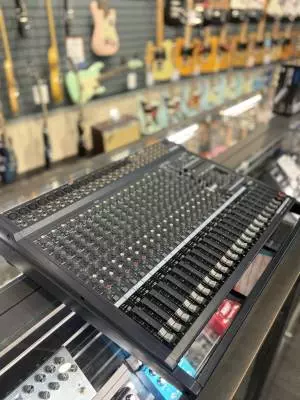 Yamaha 20 Channel Powered Mixer 2