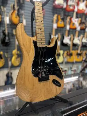 Fender - AM Pro II Sandblasted Strat HT 2