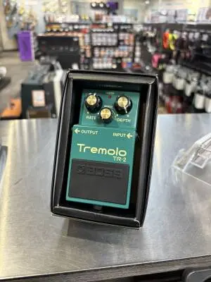 BOSS - Tremolo Pedal