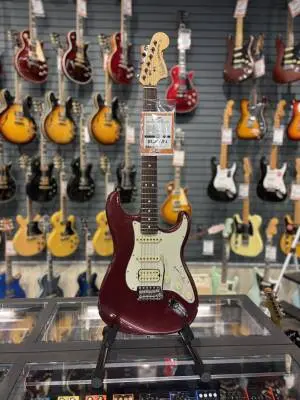 Fender AM Performer Strat HSS RW in Aubergine